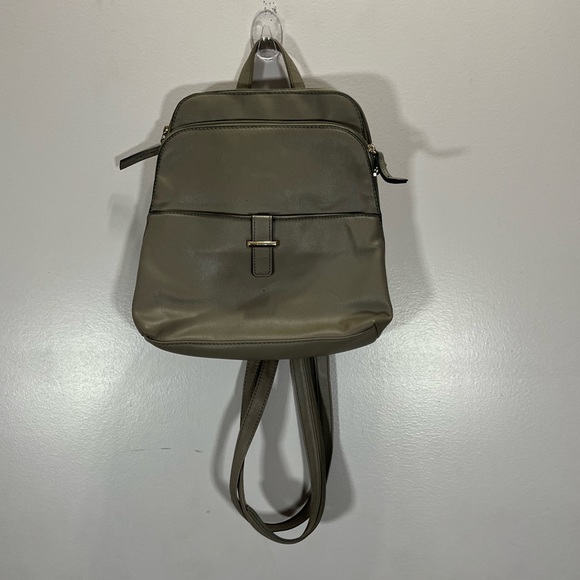Seven Days Women’s Grey Vegan Faux Leather Small Backpack With Front Pocket - Picture 5 of 14